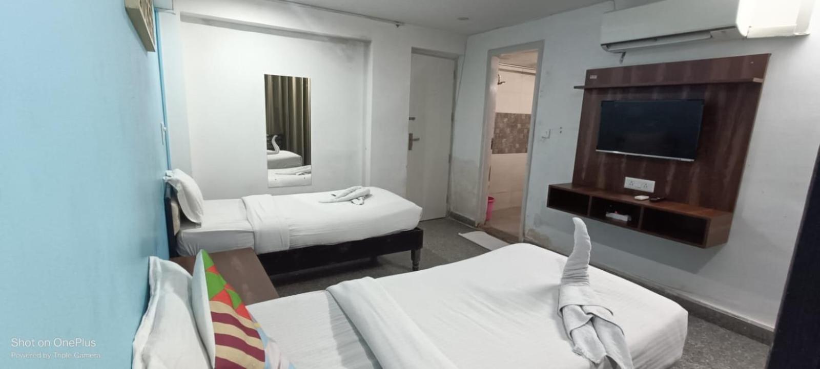 Nuab House - Near Fortis, Max, Medanta, Paras Hospitals And Huda Metro 古尔冈 外观 照片