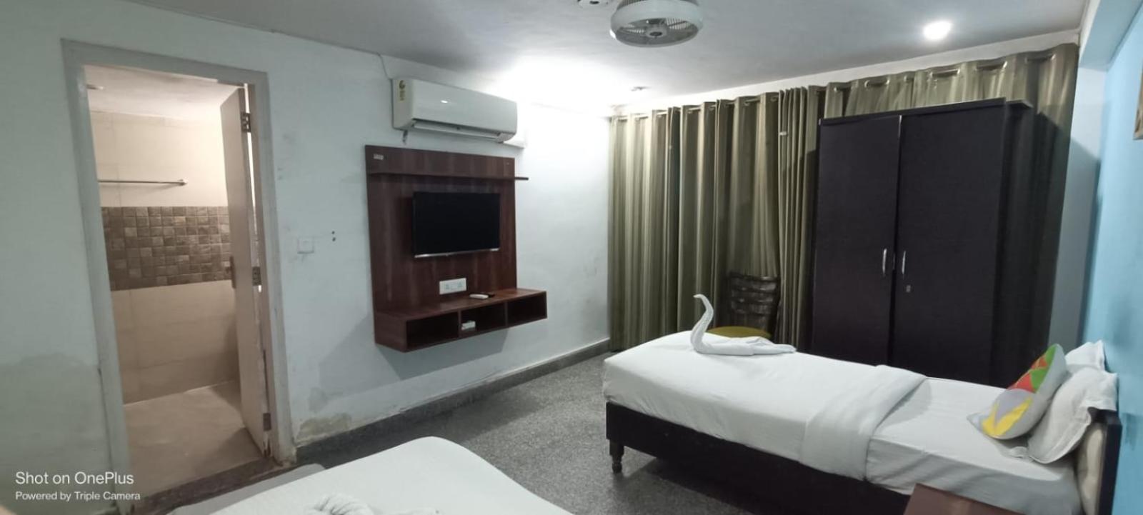 Nuab House - Near Fortis, Max, Medanta, Paras Hospitals And Huda Metro 古尔冈 外观 照片